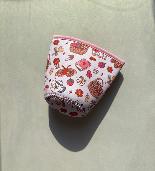 Cottage Strawberry Coquette Cup Sleeve - Small